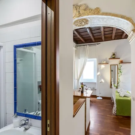 بيت للعطل Enchanting Loft In Trastevere